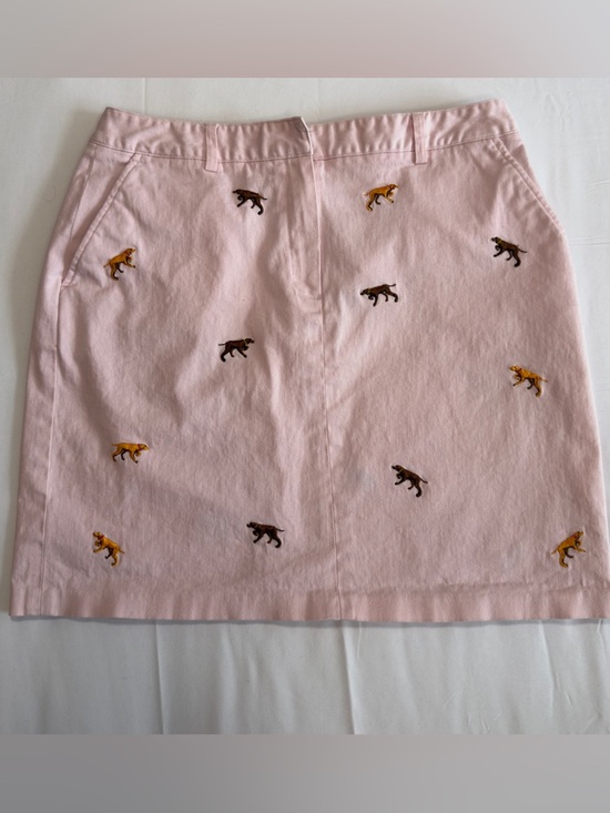 Larry Levine Dresses & Skirts - Larry Levine Pale Pink Mini Skirt with Embroidered Retrievers
